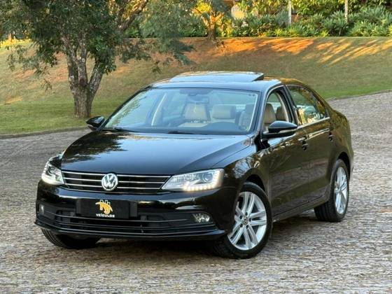 VOLKSWAGEN JETTA 2.0 TSI HIGHLINE 211CV GASOLINA 4P TIPTRONIC VOLKSWAGEN JETTA 2.0 TSI HIGHLINE 211CV GASOLINA 4P TIPTRONIC